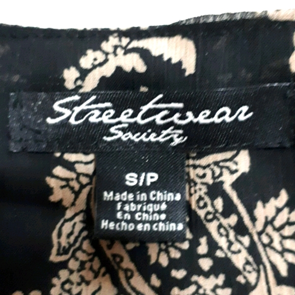 Top - Picture 4 of 4